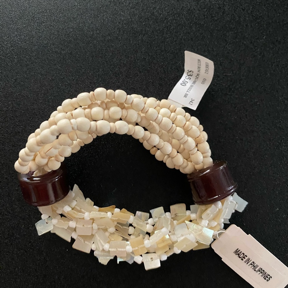 Beaded shell bracelet